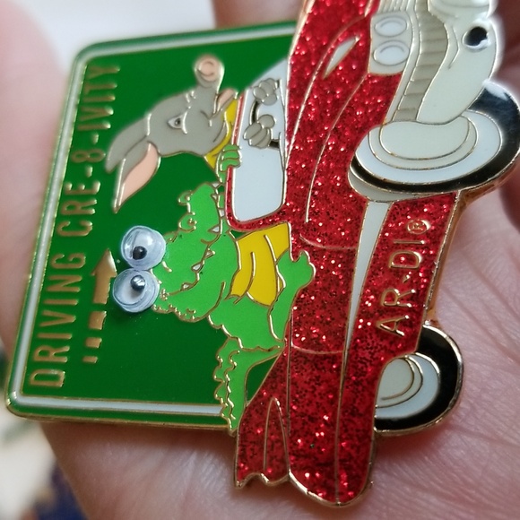 Glitter ENAMEL CONVERTIBLE CAR googly eyes Crocodile & PIG PIN - Picture 3 of 3